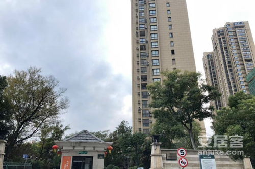 保利葉上海 三期公寓住宅 優(yōu)點(diǎn) 不足,保利葉上海 三期公寓住宅 怎么樣,保利葉上海 三期公寓住宅 周邊房產(chǎn)中介經(jīng)紀(jì)人評(píng)價(jià)